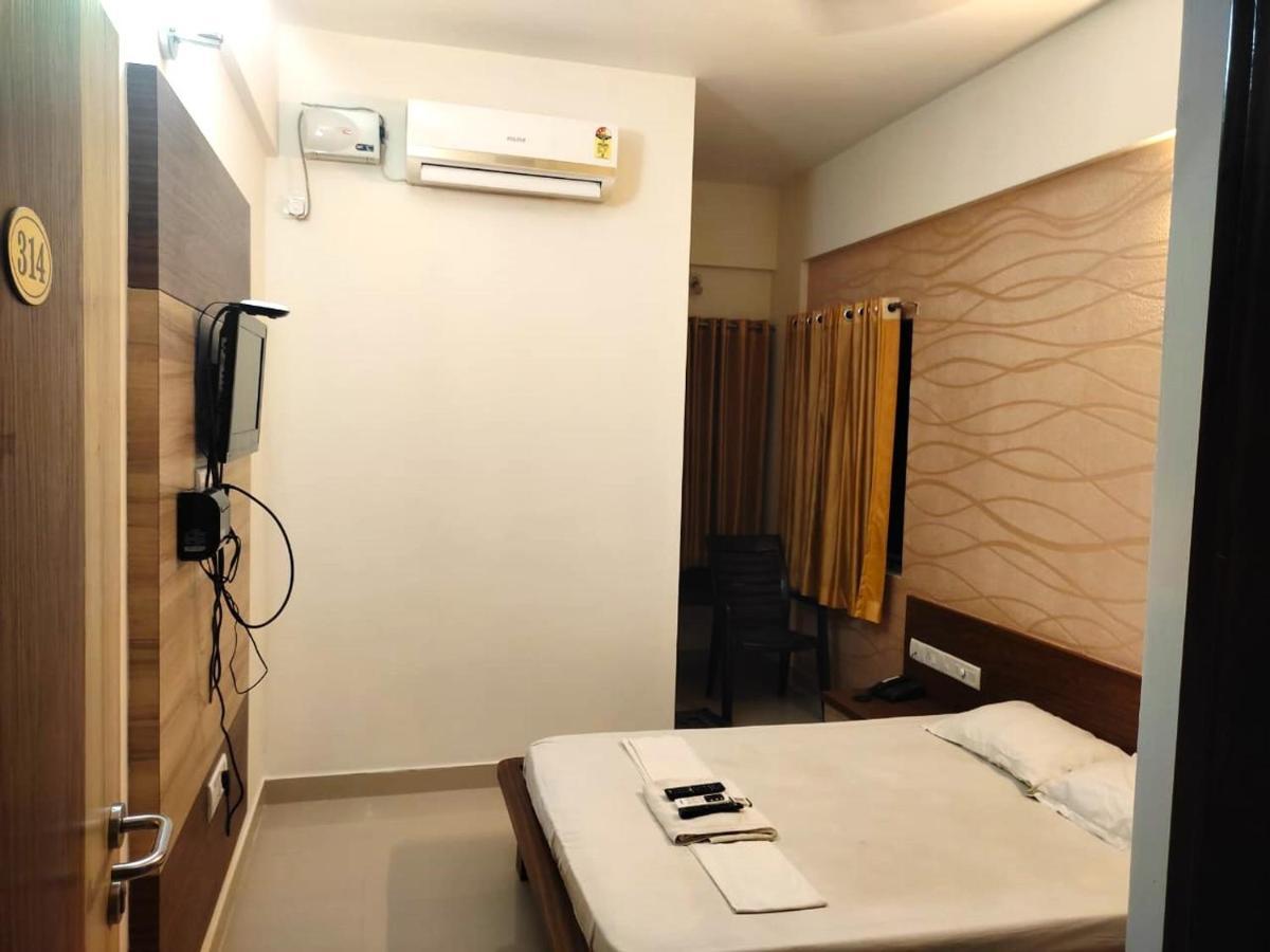 Hotel Radha Pangala 外观 照片