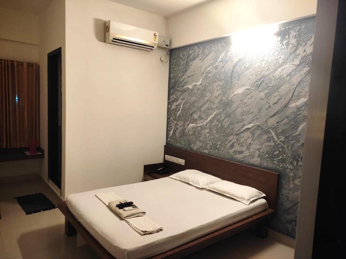 Hotel Radha Pangala 外观 照片