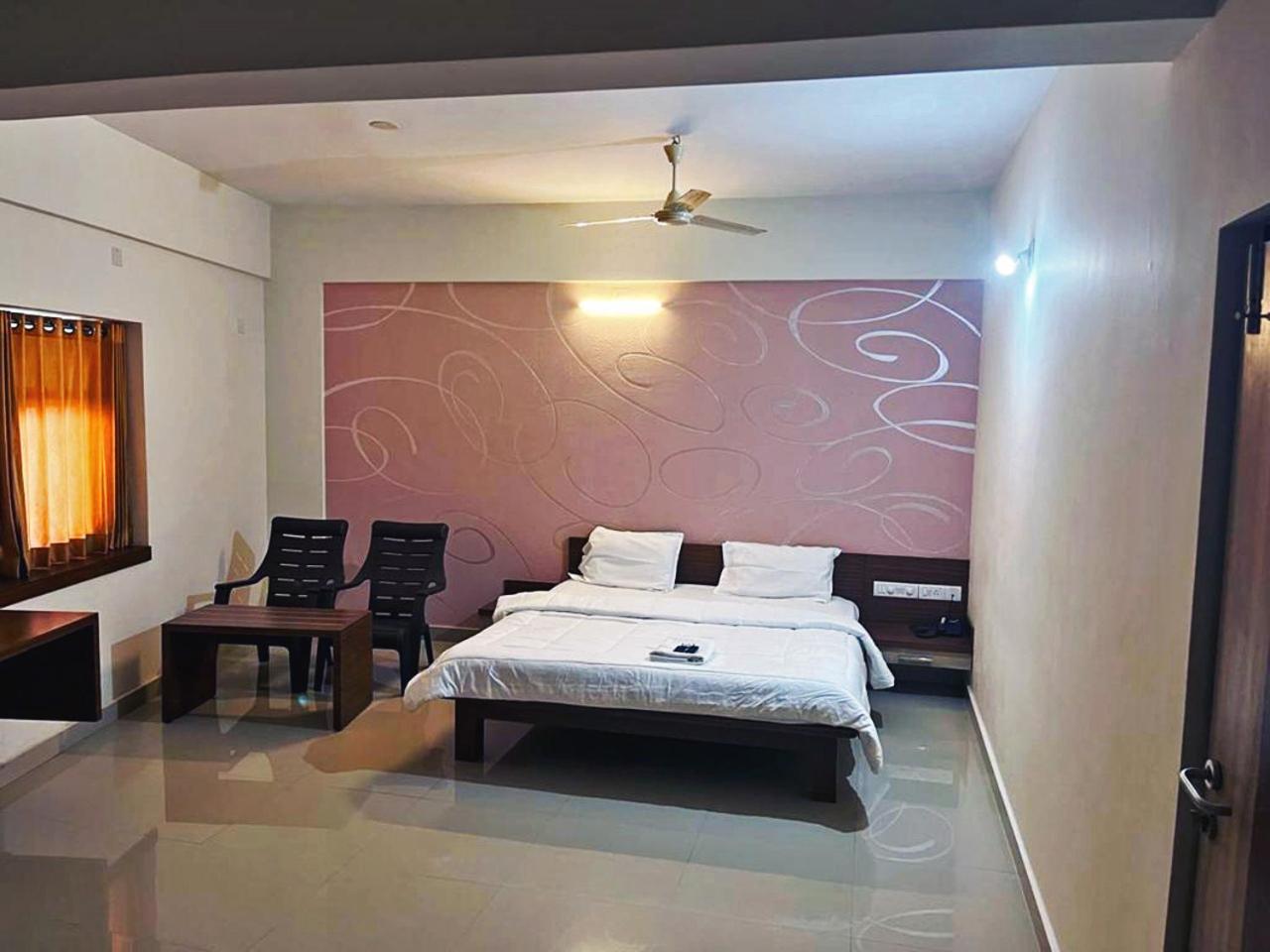 Hotel Radha Pangala 外观 照片