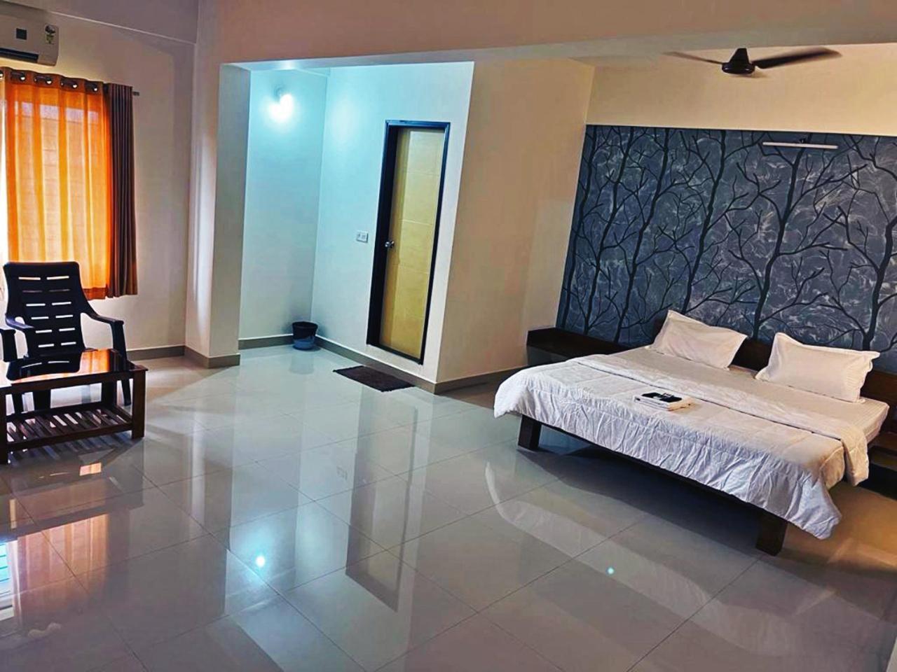 Hotel Radha Pangala 外观 照片