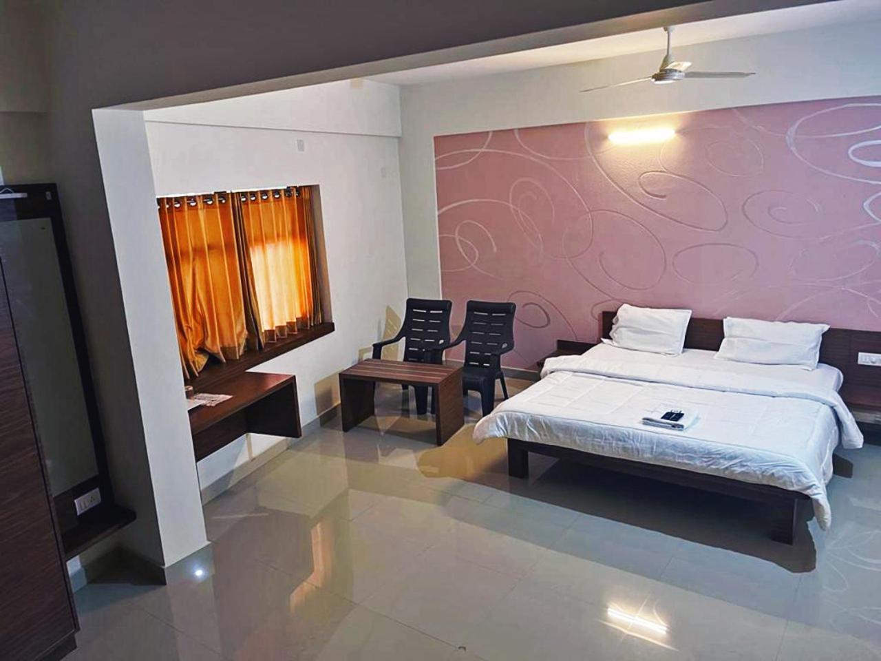 Hotel Radha Pangala 外观 照片